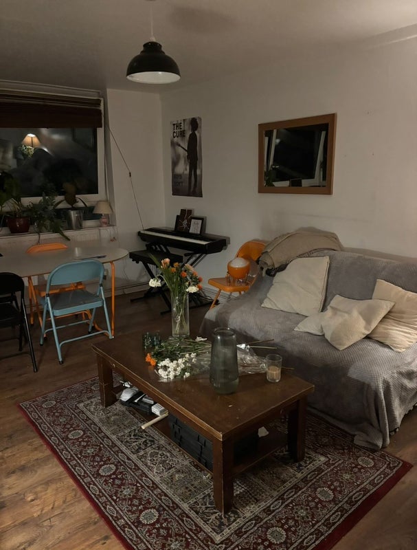 Room Whitechapel High Street in Greater London