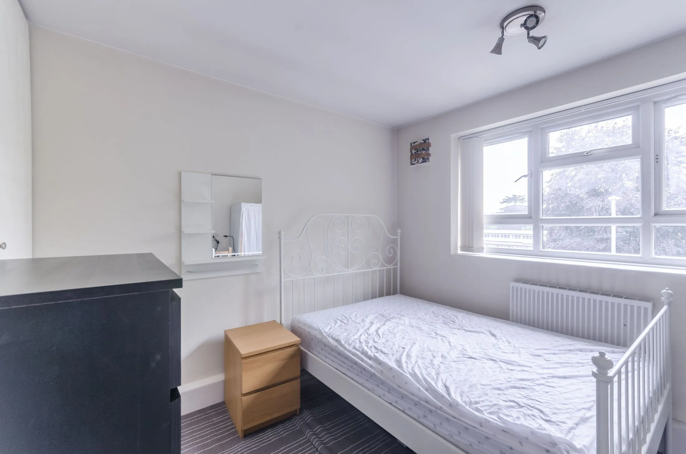 Flat Westhouse Close in Greater London