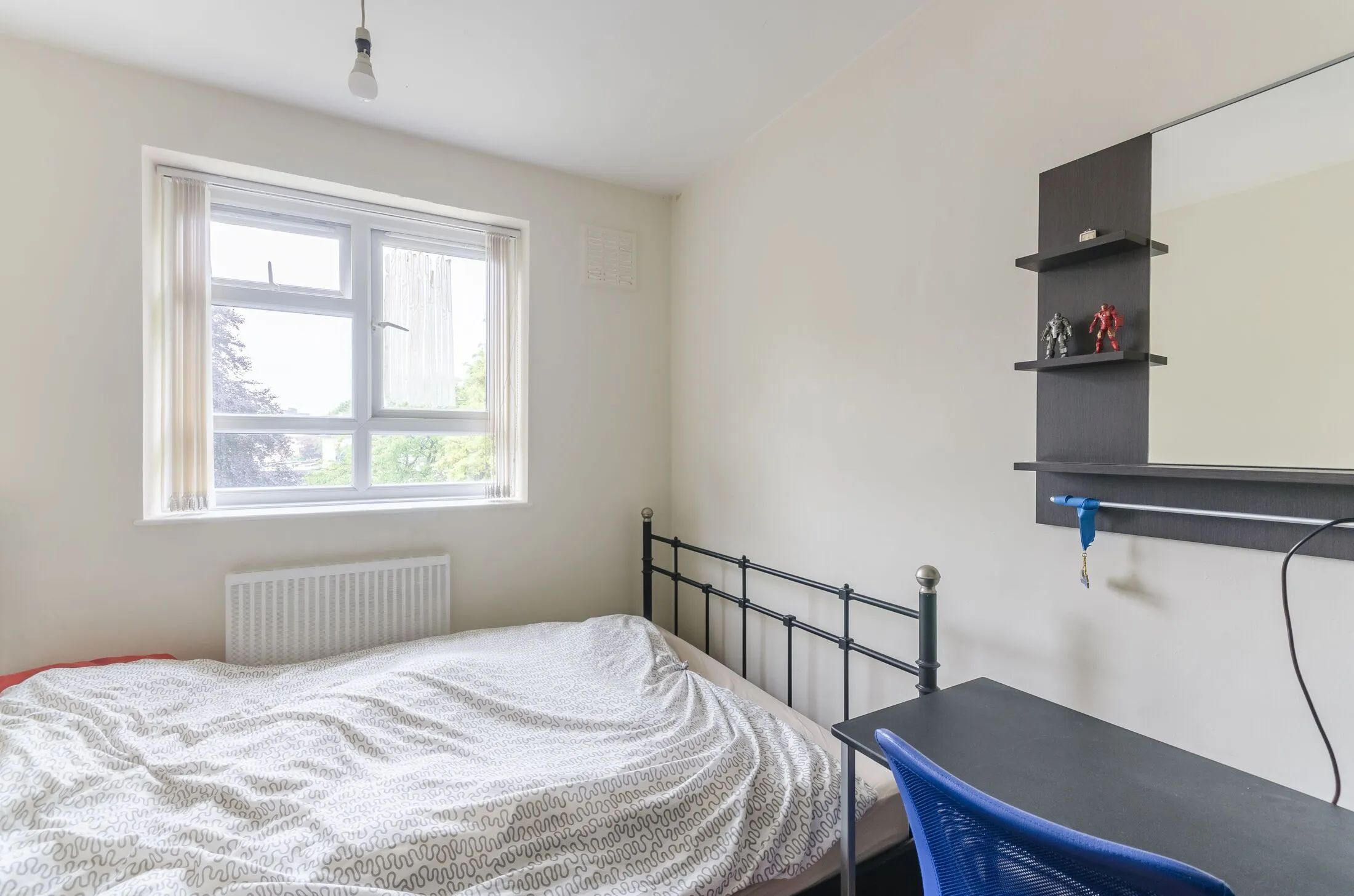 Flat Westhouse Close in Greater London