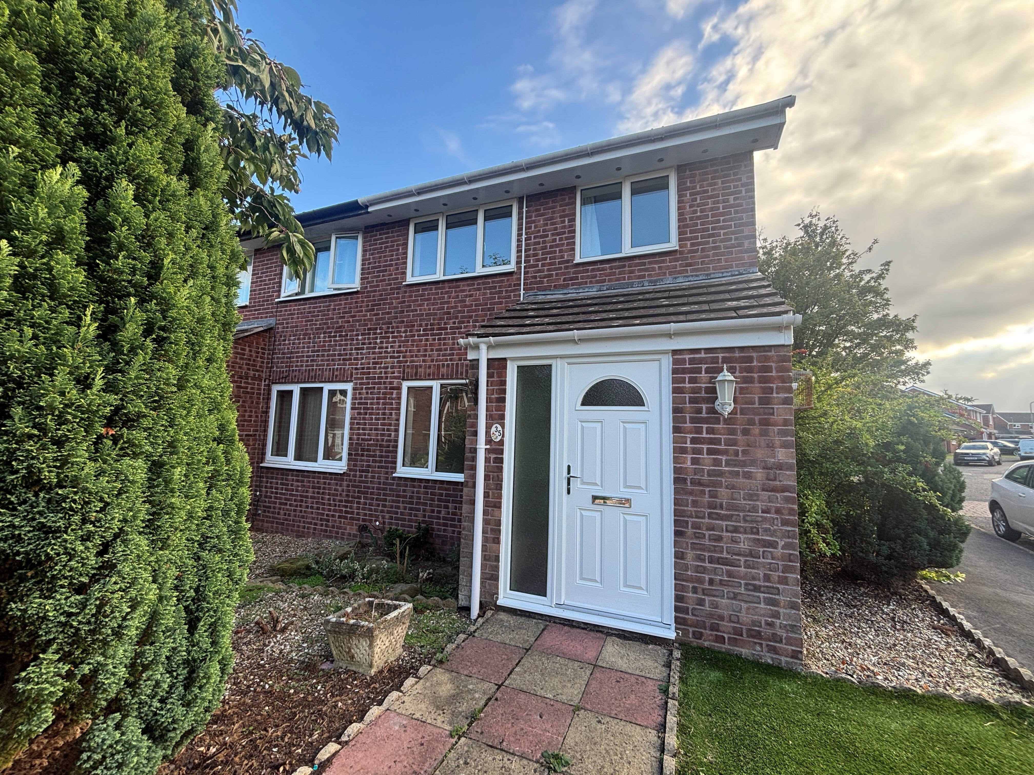 House Grecian Way in Exeter