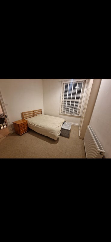 Room Bank Place in Preston