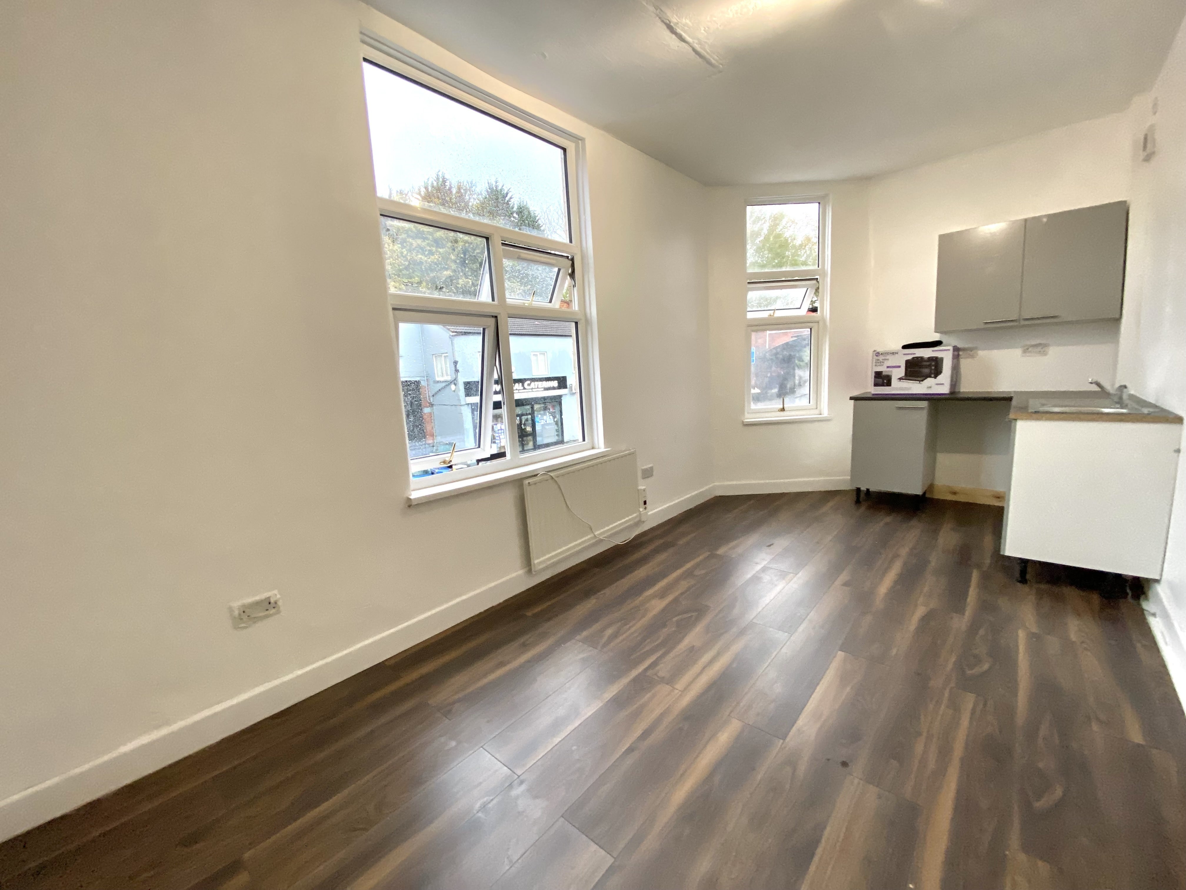 Flat Stratford Road in Birmingham