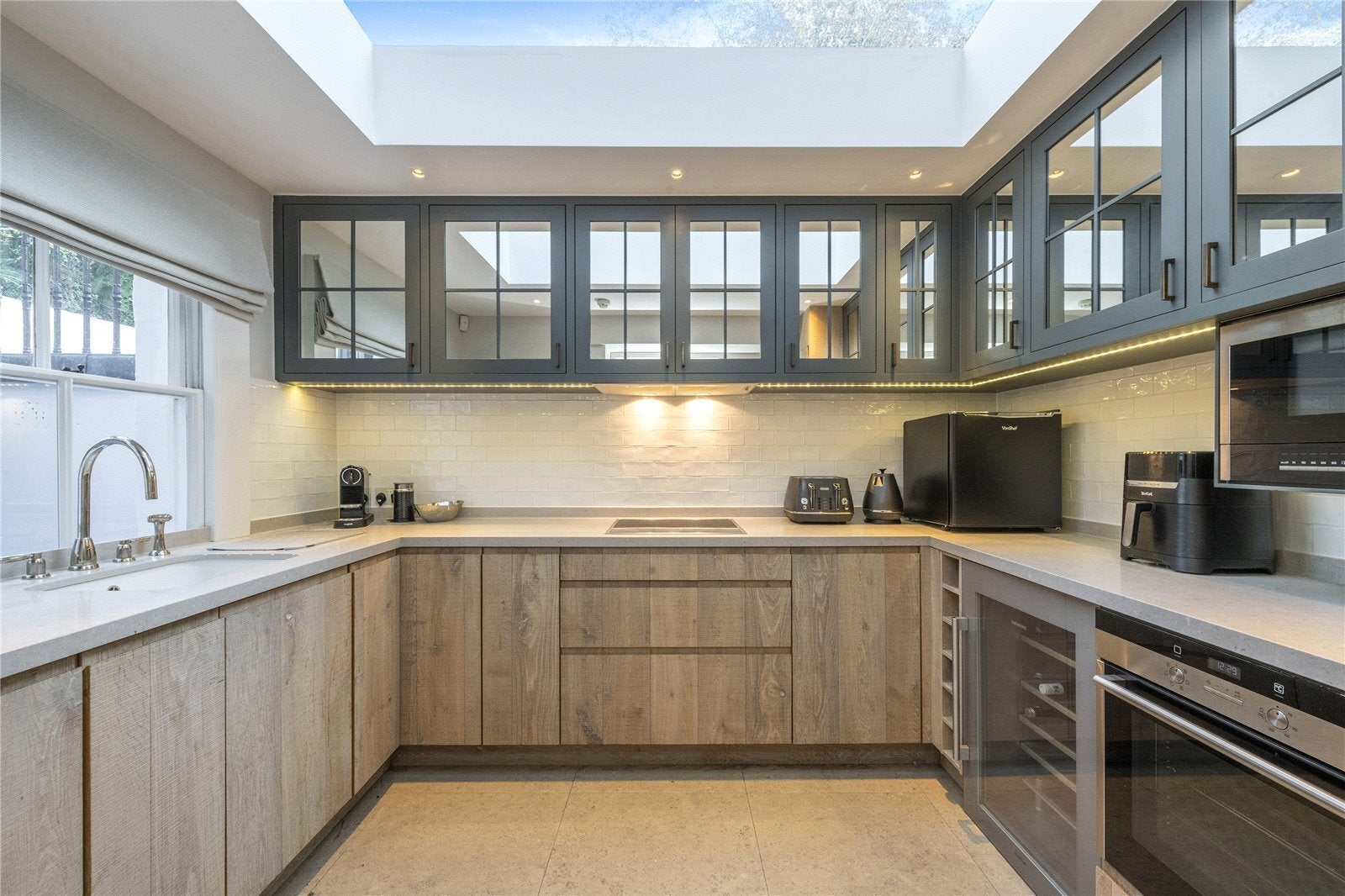 Flat Onslow Gardens in Greater London