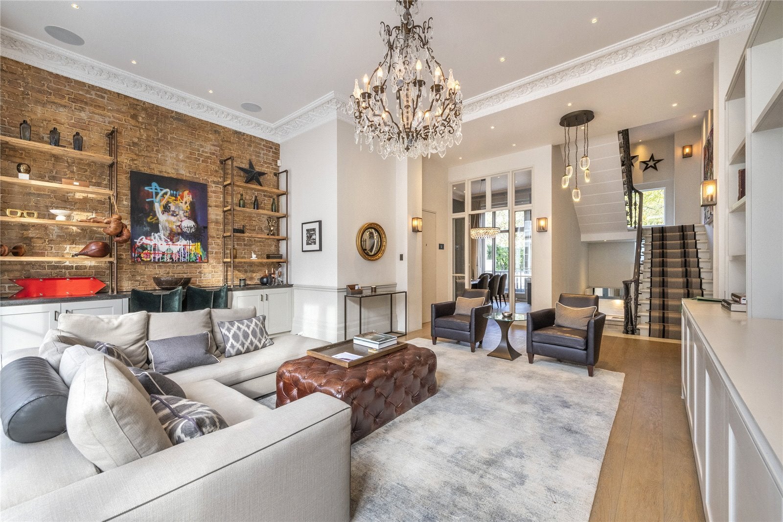 Flat Onslow Gardens in Greater London