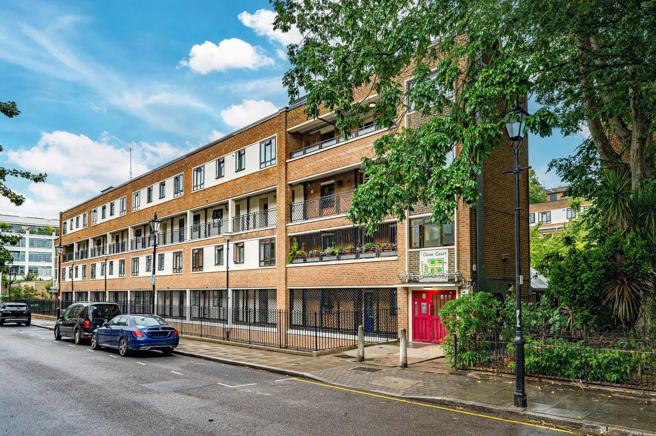 Flat Provence Street in Greater London