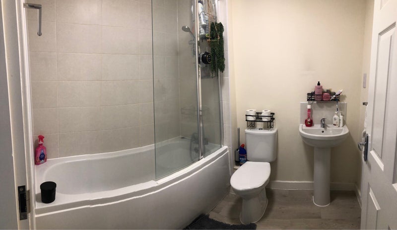Room Renshaw Drive in Royal Leamington Spa