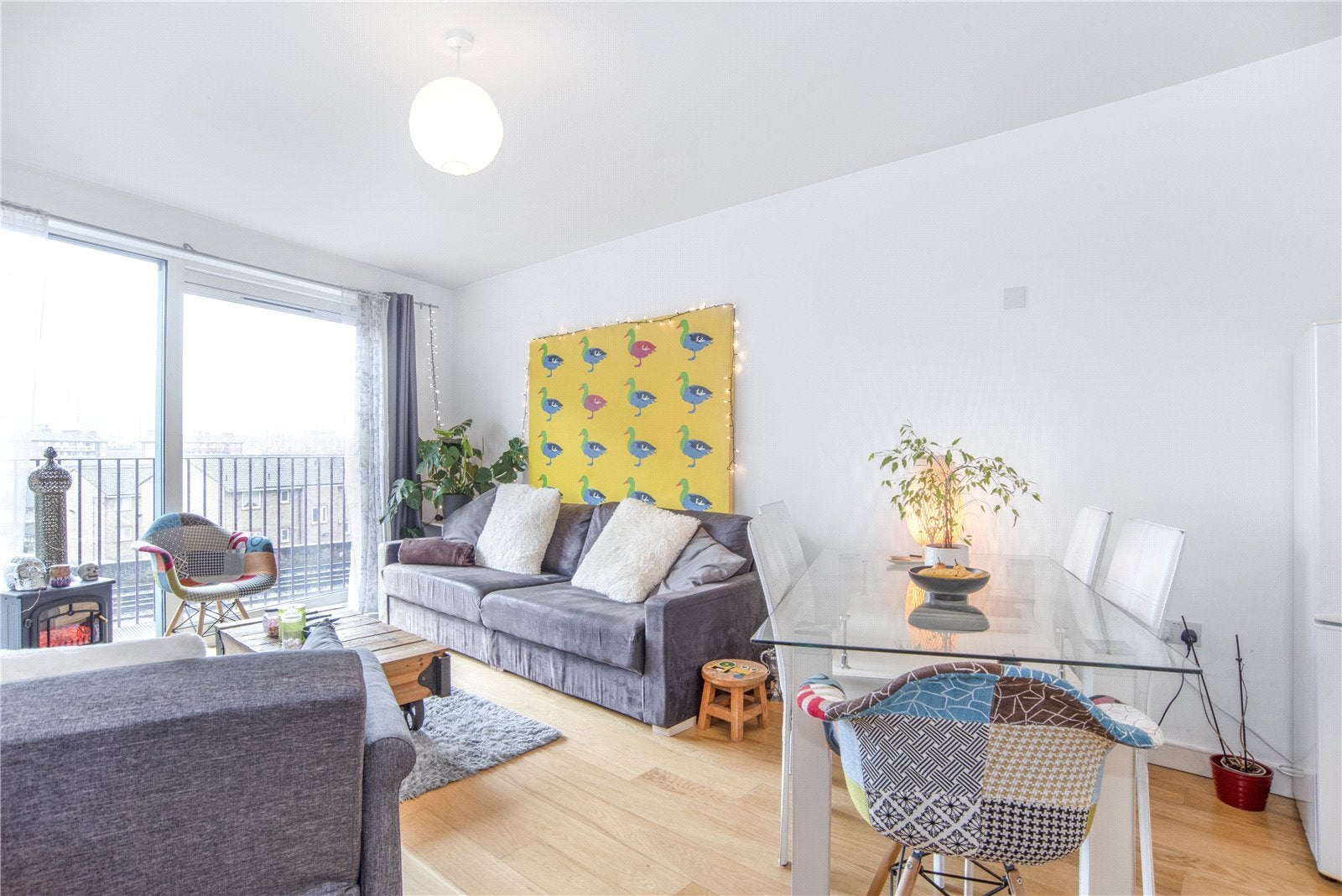 Flat Steedman Street in Greater London