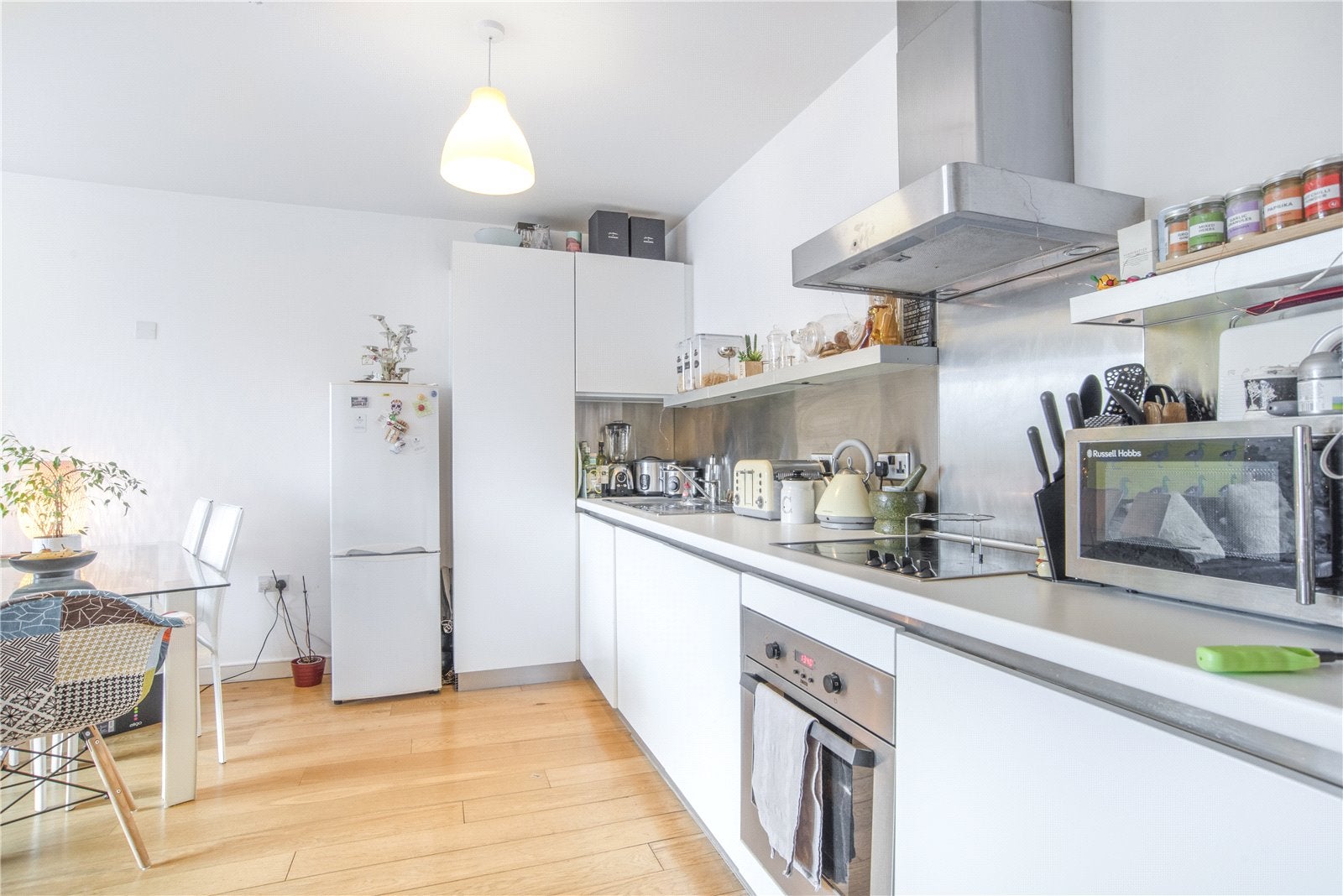 Flat Steedman Street in Greater London