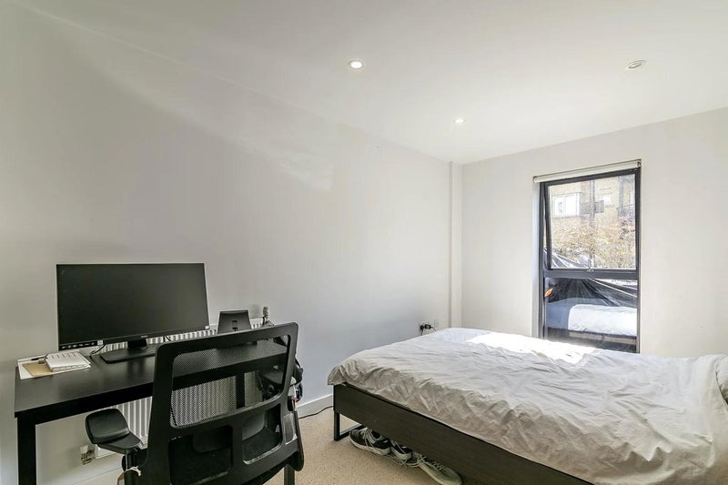 Flat Richmond Road in Greater London