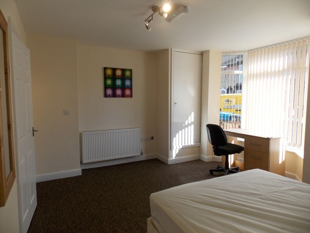 Room Lambton Street in Hull