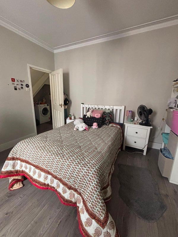 Room Undine Street in Greater London