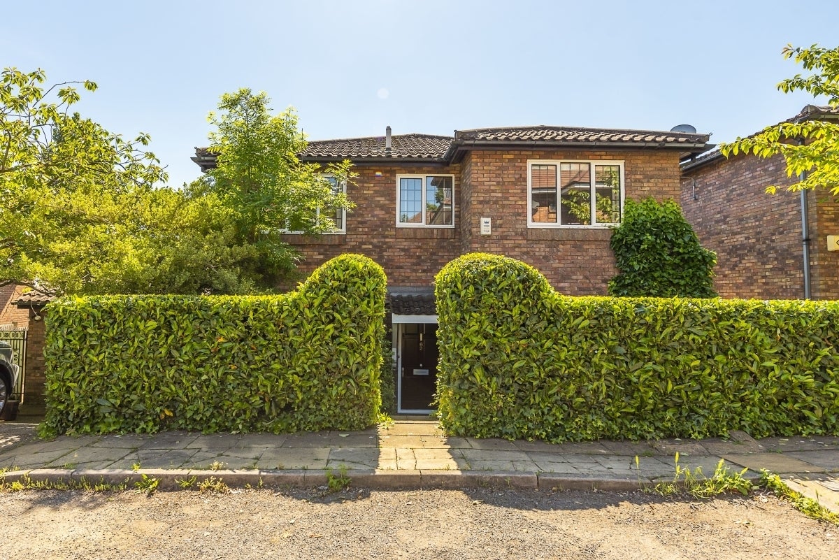 House Arthur Road in Greater London