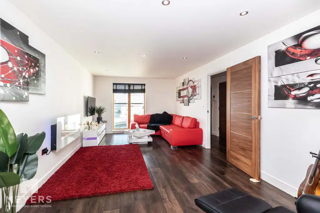 Flat Honeycombe Chine in Bournemouth