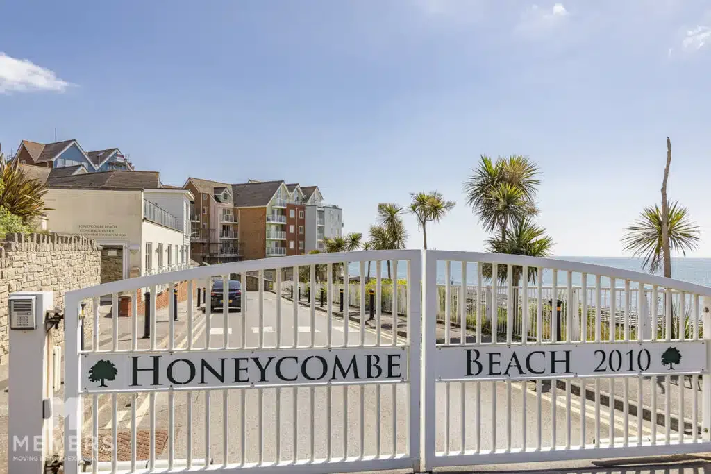 Flat Honeycombe Chine in Bournemouth