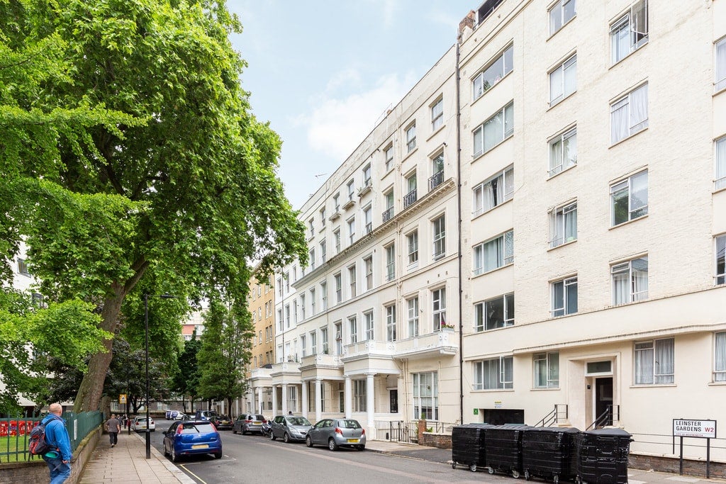 Room Leinster Gardens in City of Westminster