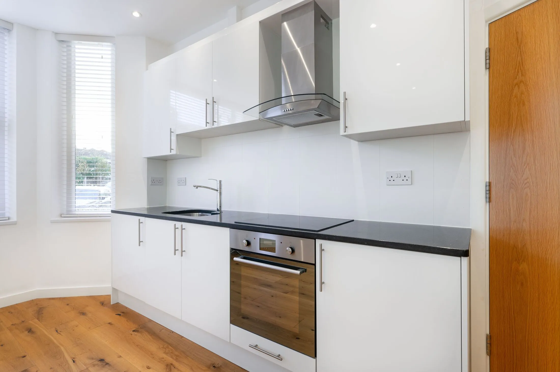 Flat Riffel Road in Greater London