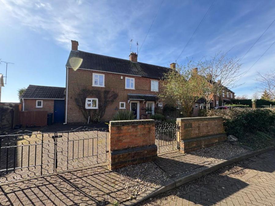 House Main Street in Harborough
