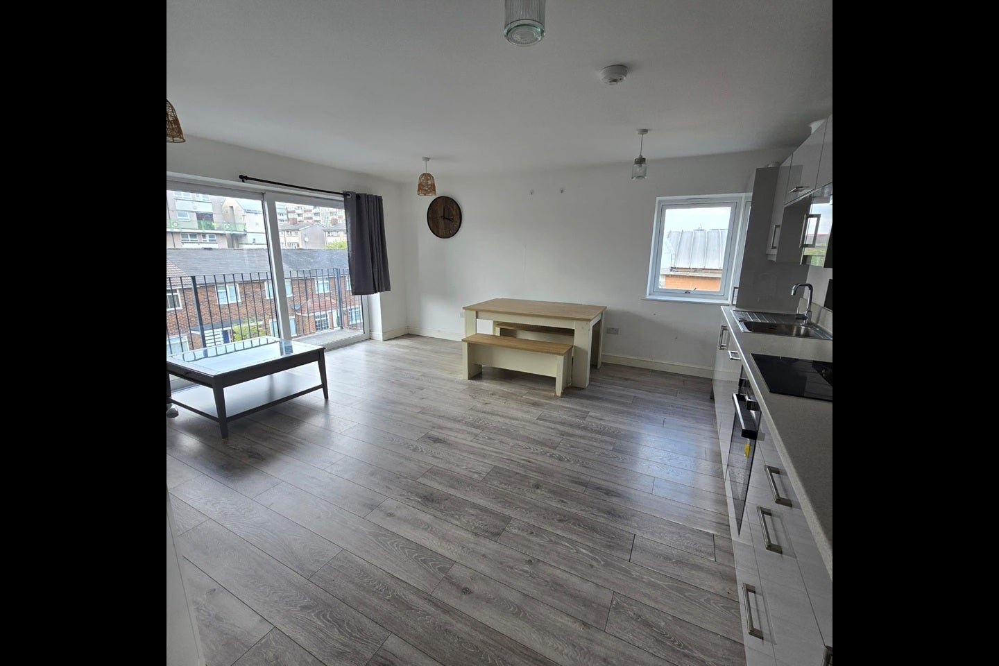 Flat Parker Street in Greater London