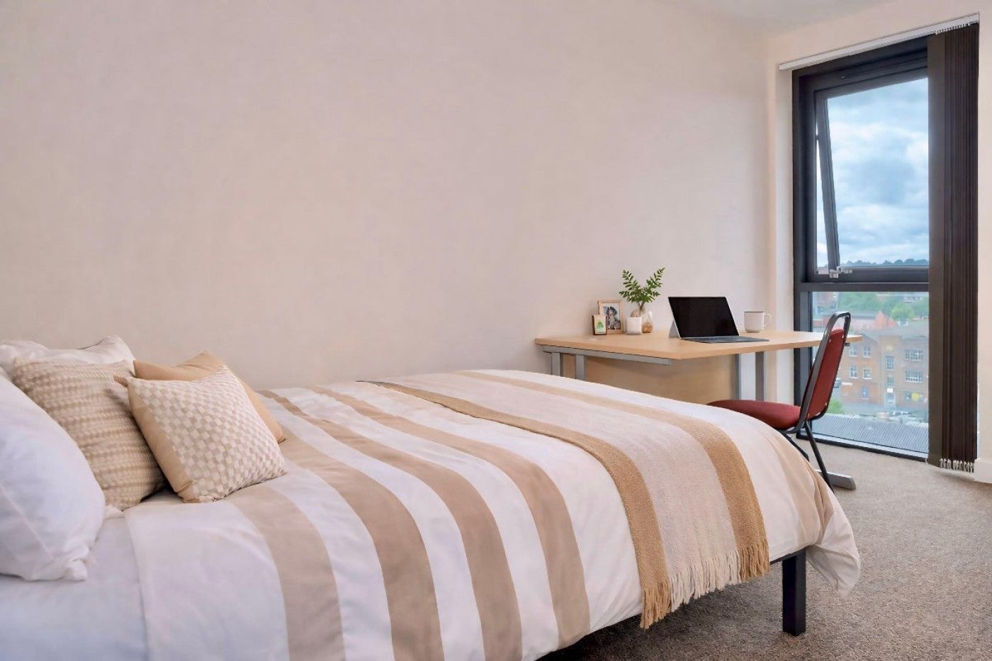 Flat Fitzwilliam Street in Sheffield