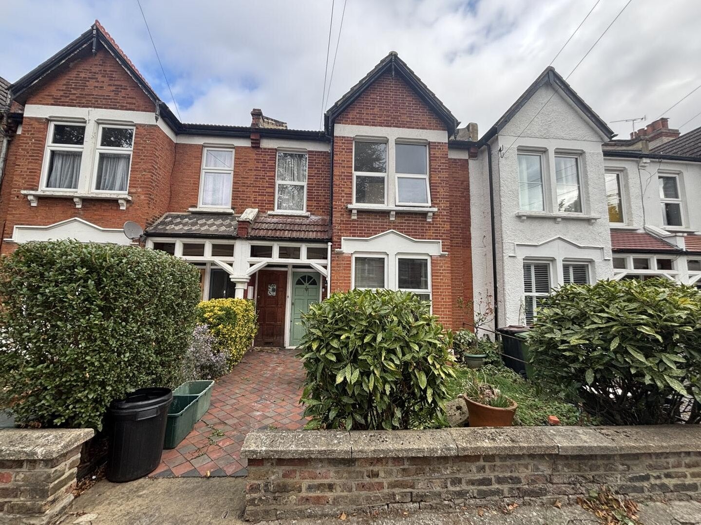 Flat Samos Road in Greater London