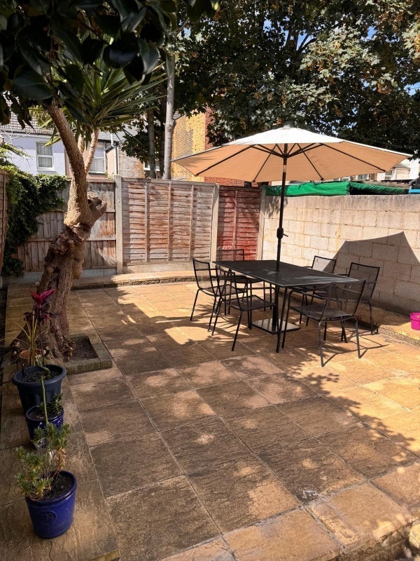 Room Kirton Road in Greater London