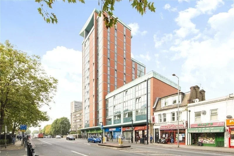 Room East India Dock Road in Greater London