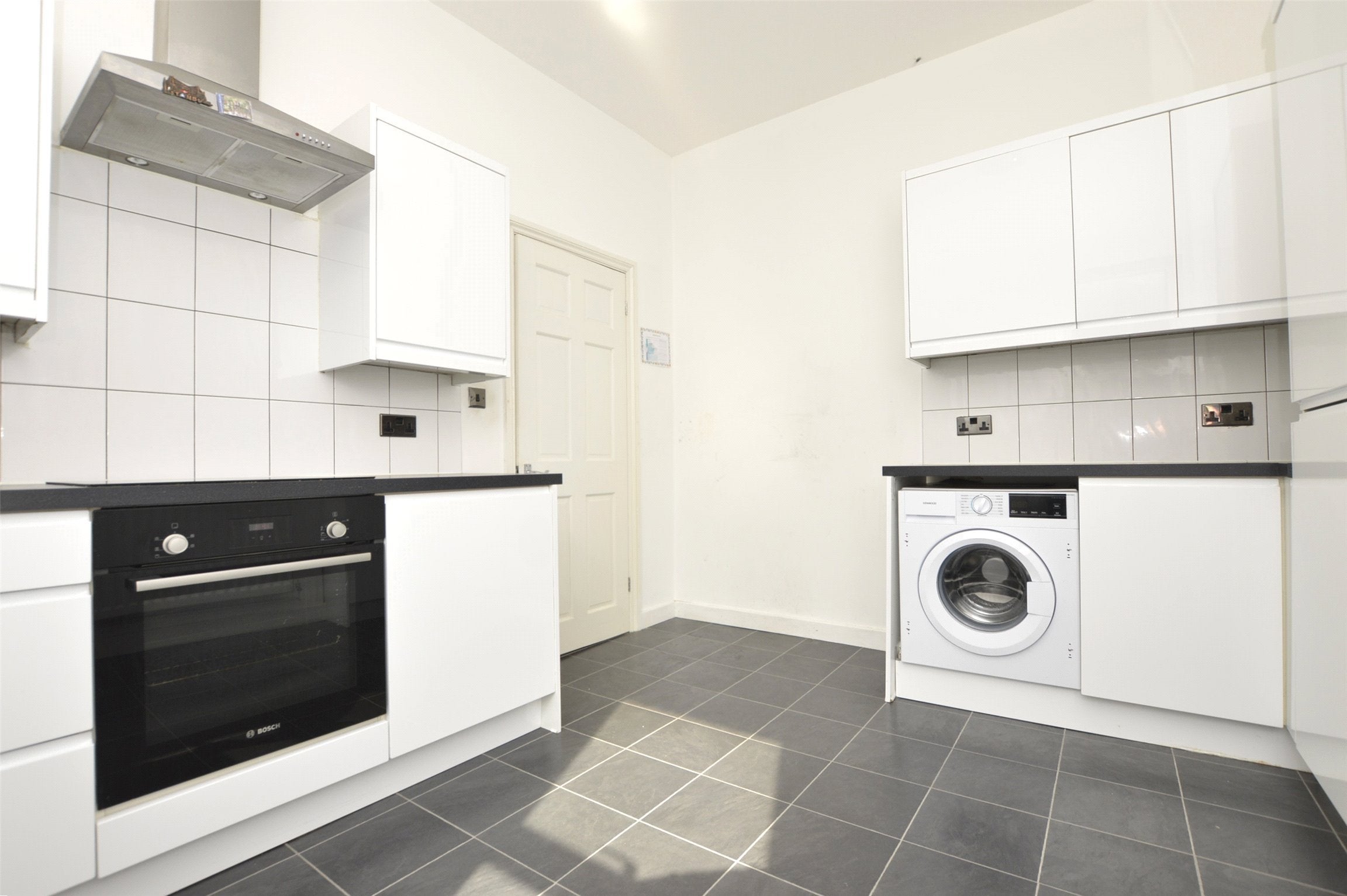 Flat Garlands Road in Reigate and Banstead