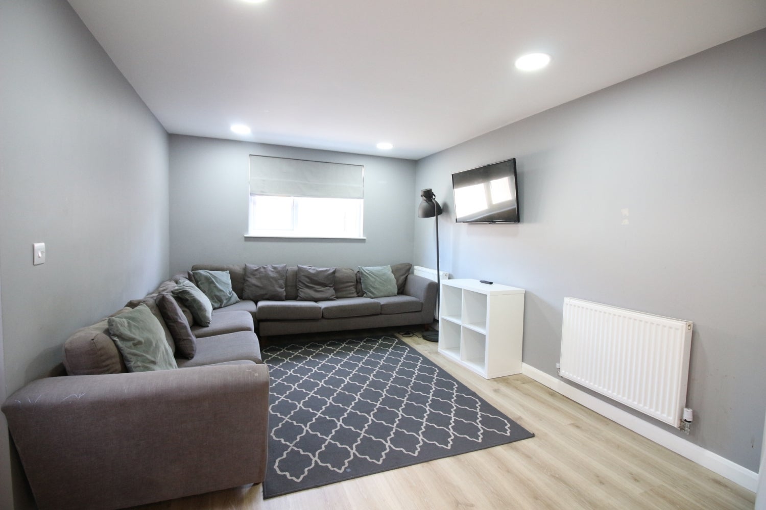 House Rhymney Terrace in Cardiff