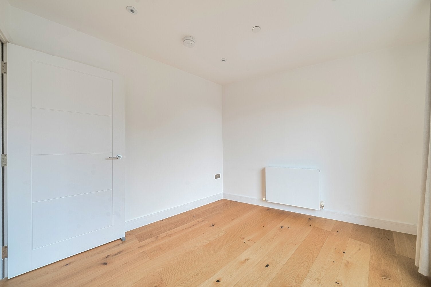 Flat Brookmill Road in Greater London