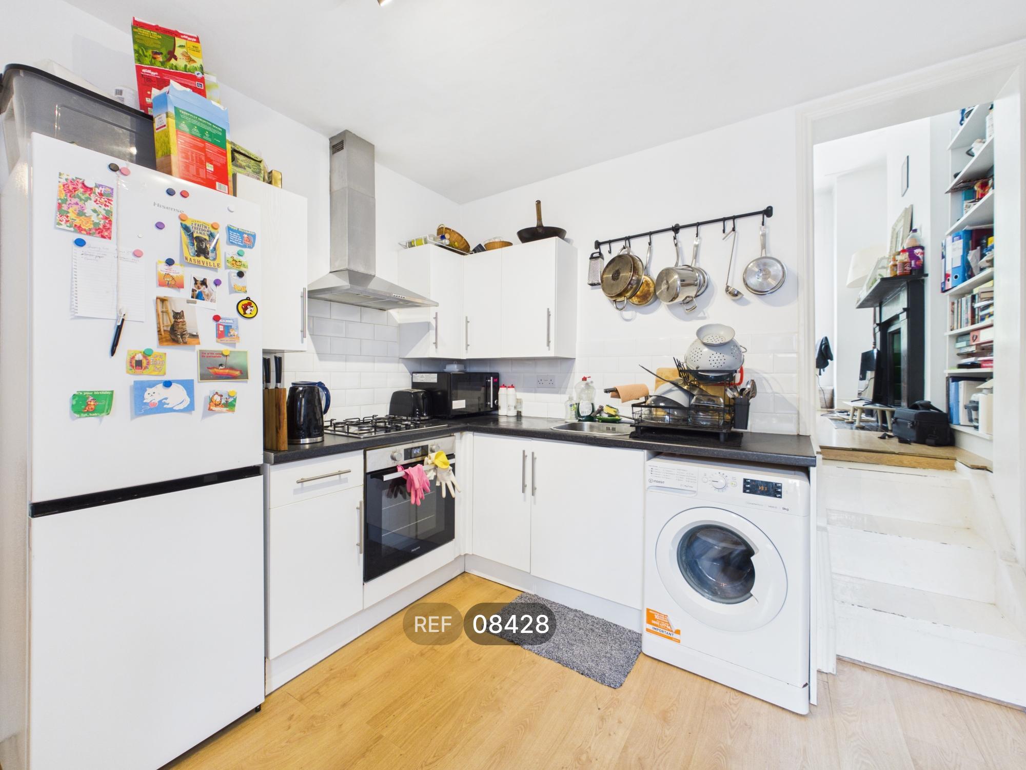 Flat Upper Tulse Hill in Greater London