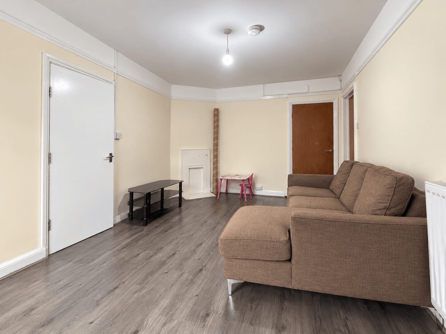 Flat Totteridge Road in High Wycombe