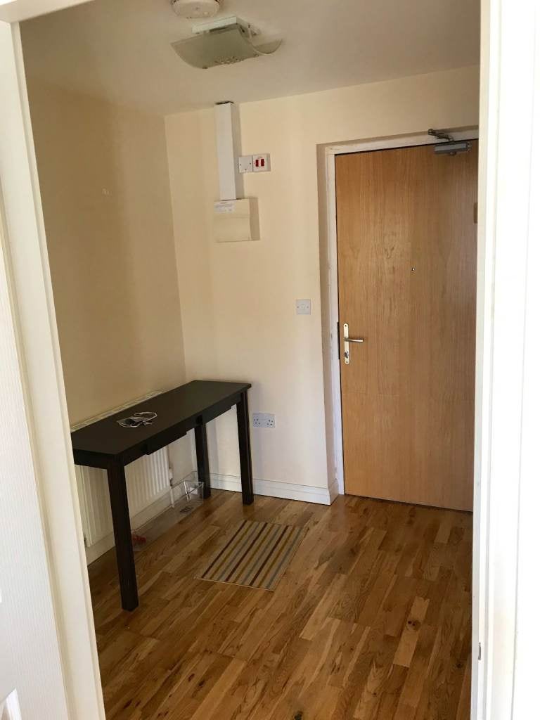 Flat Windsor Close in Greater London