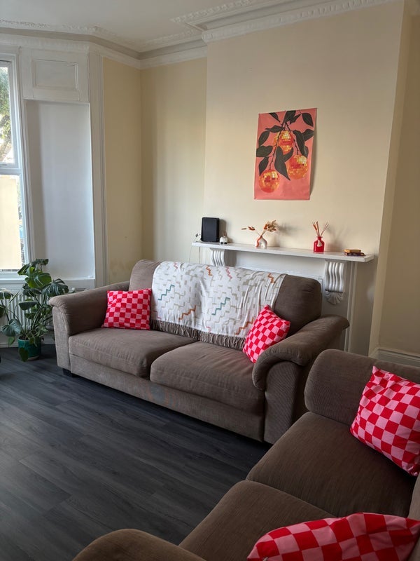 Room Bayston Road in Greater London
