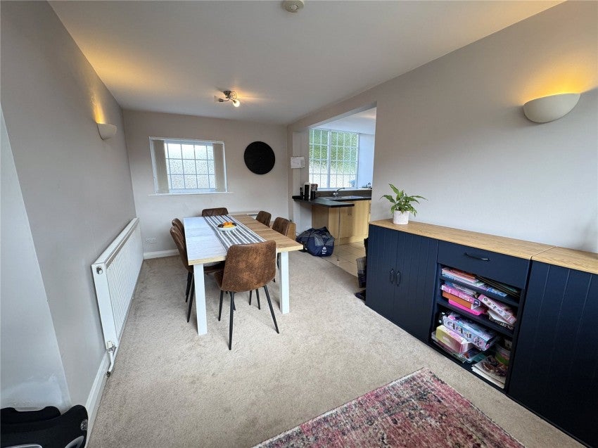 Flat Copgrove Road in Burton Leonard