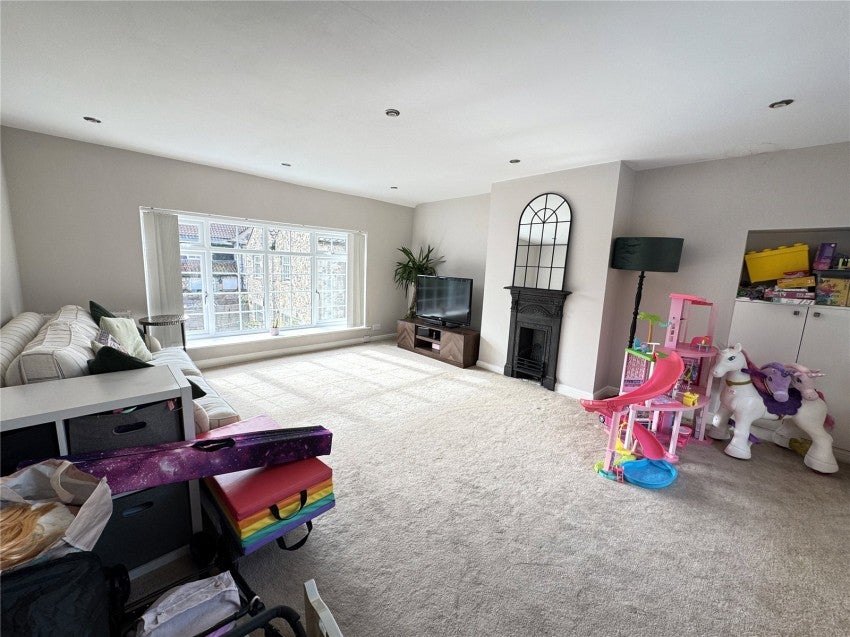 Flat Copgrove Road in Burton Leonard