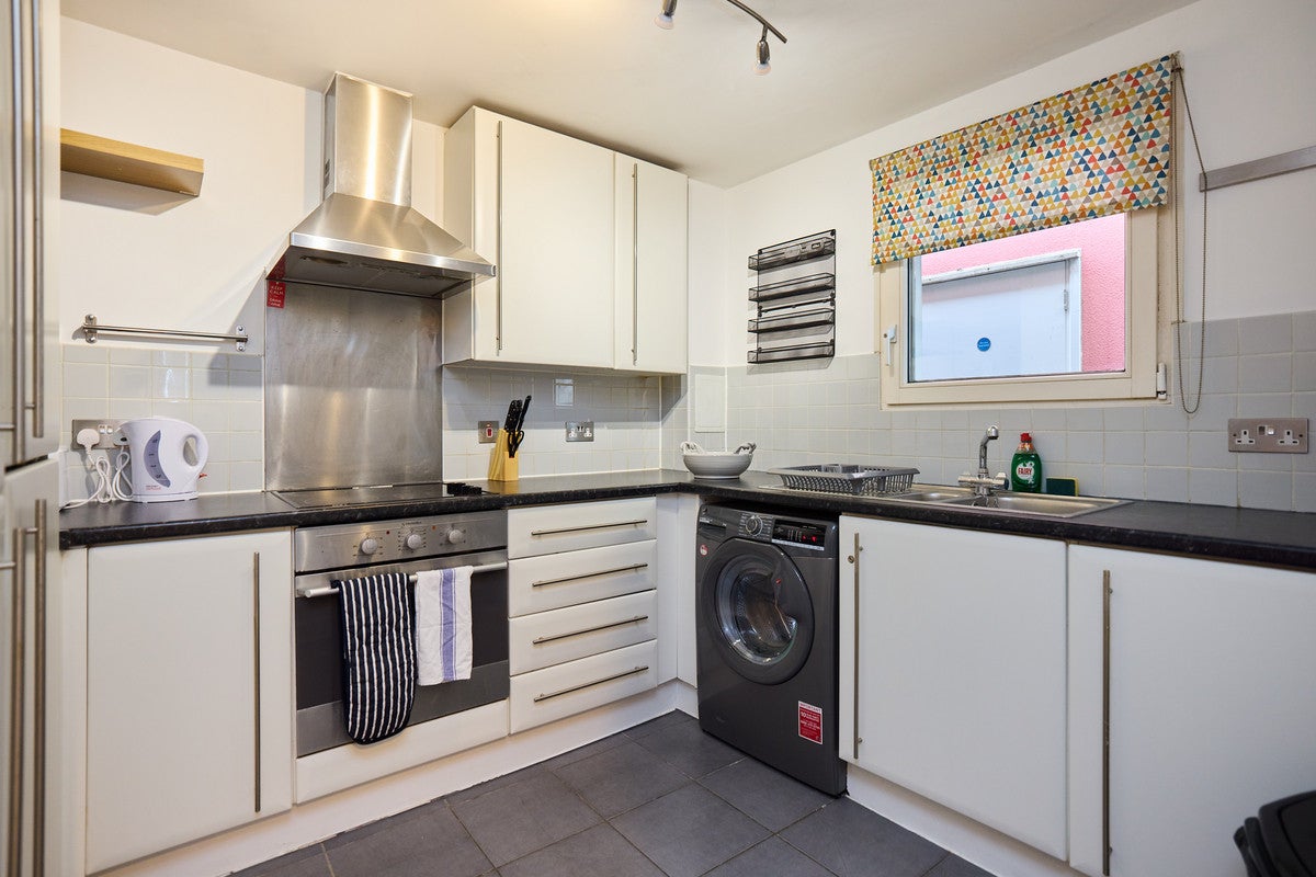 Flat Chatham Place in Greater London
