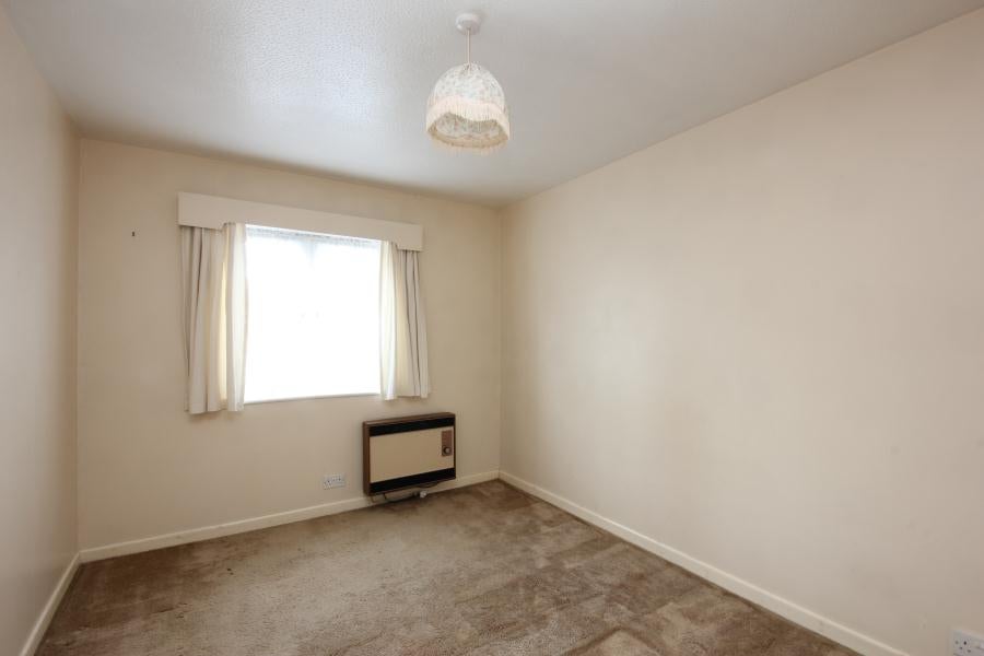 Flat Calluna Court in Woking