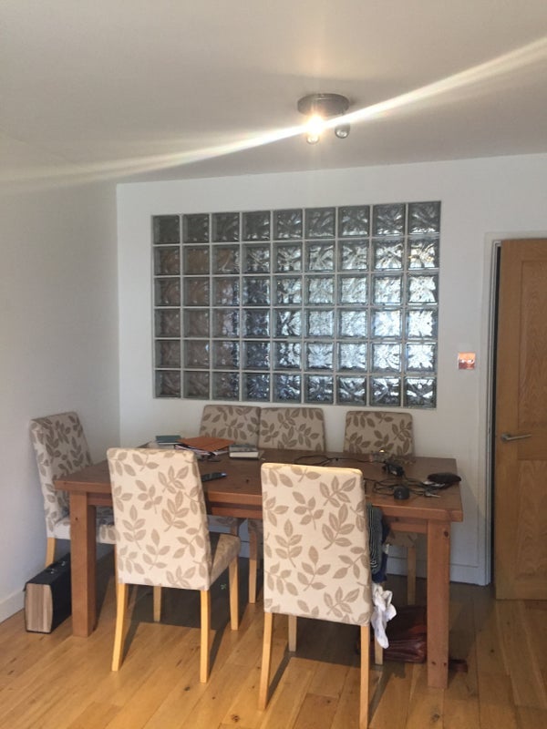Flat Pert Close in Greater London