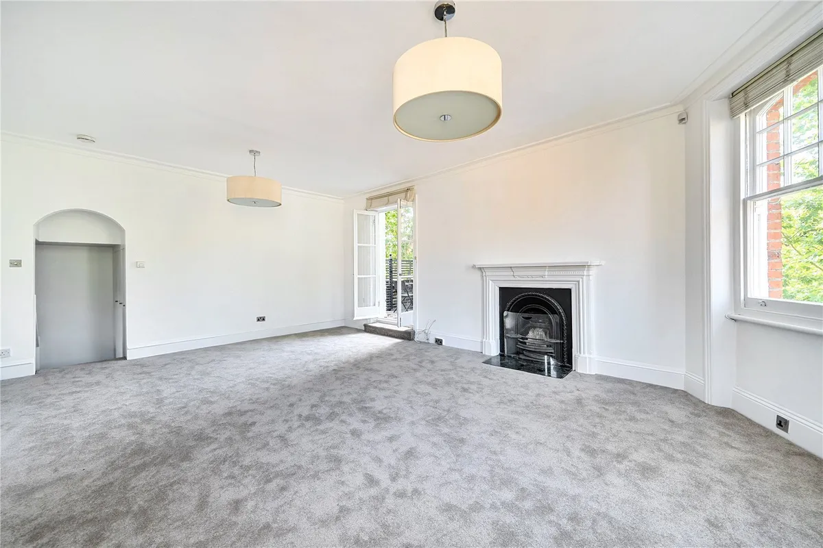 Flat Mornington Avenue in Greater London