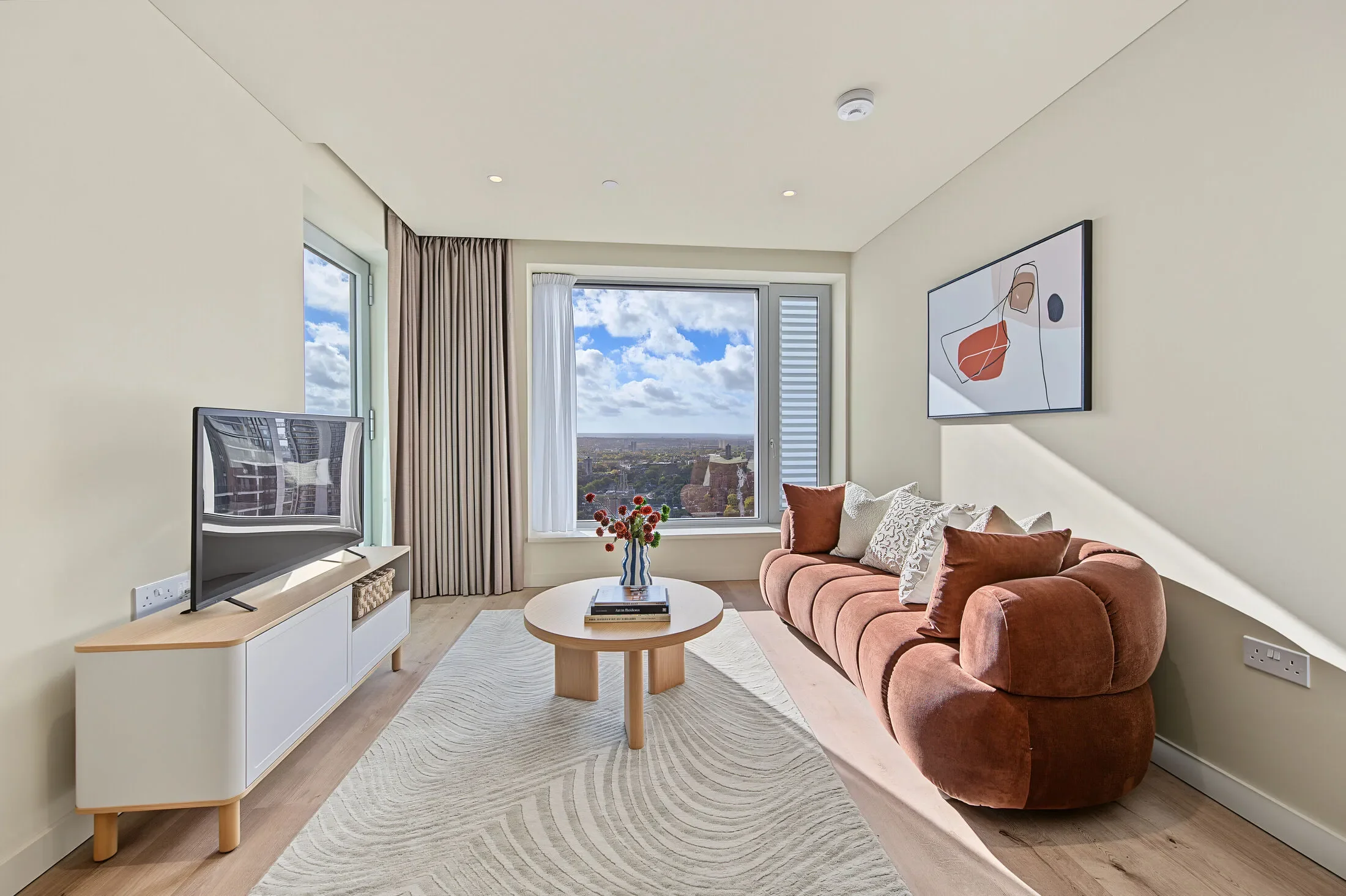 Flat Elephant and Castle in Greater London