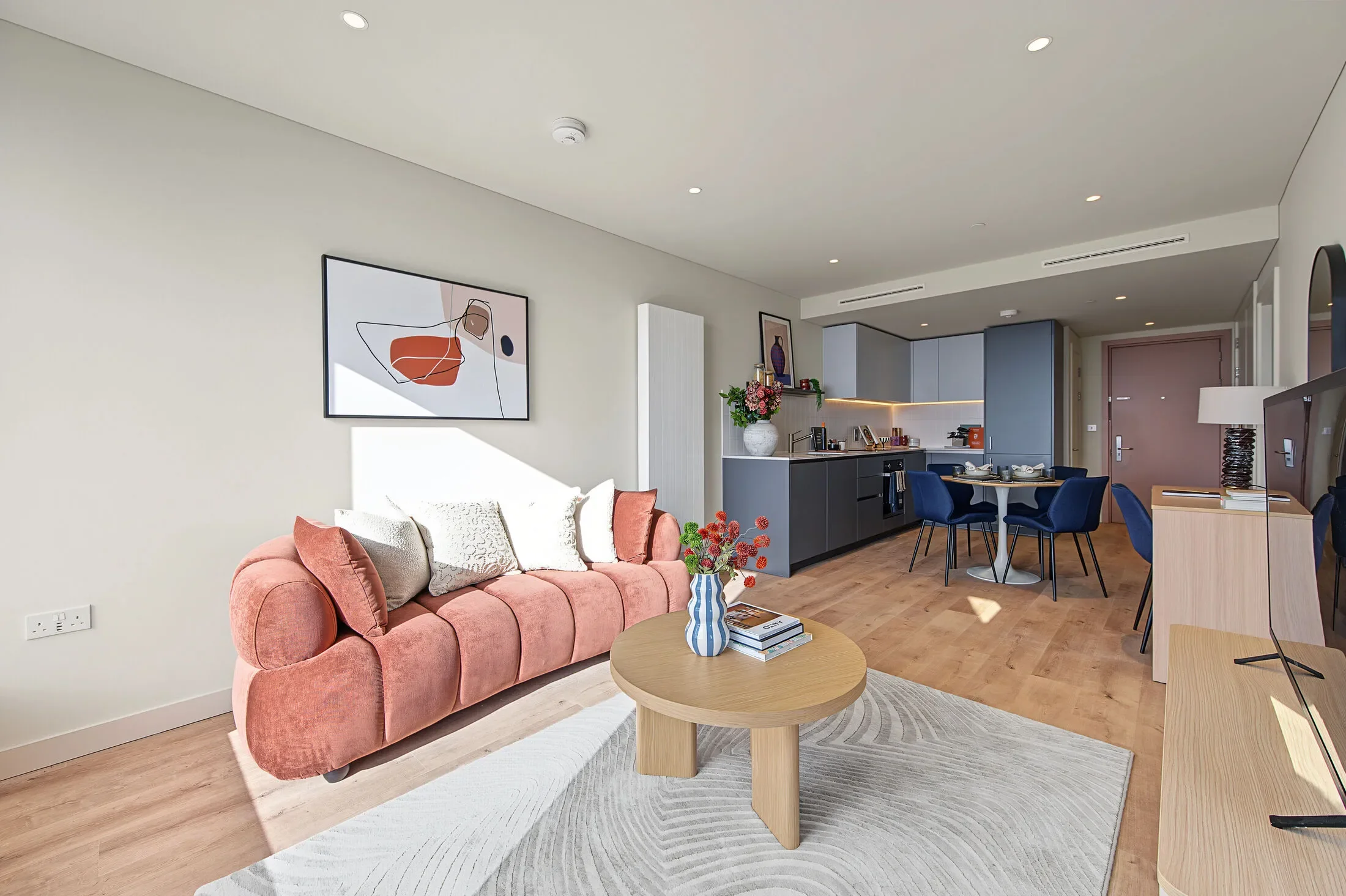 Flat Elephant and Castle in Greater London