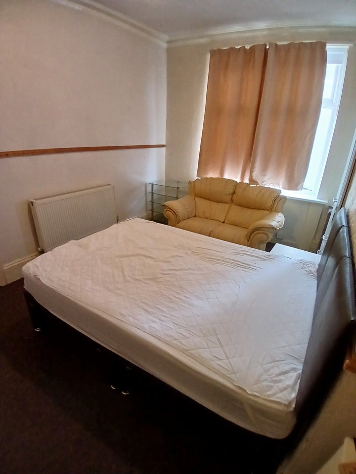 Room Wolverhampton Street in Dudley