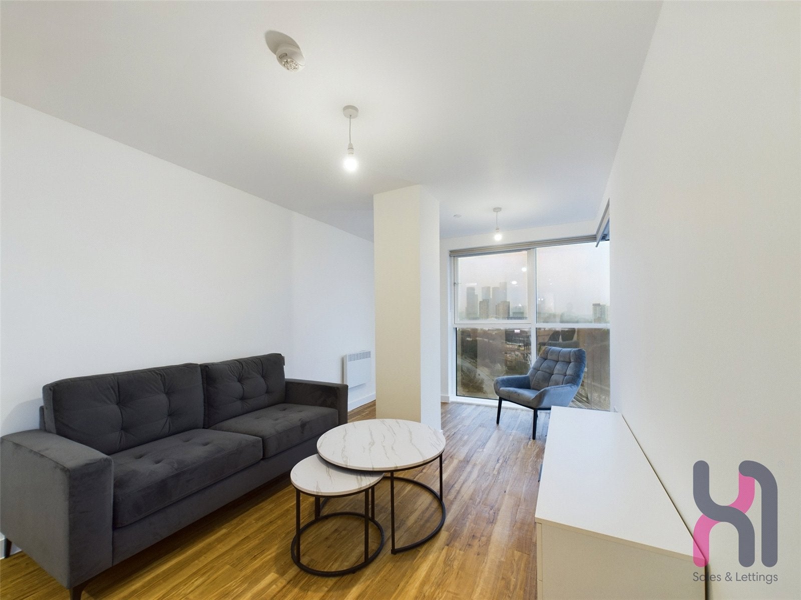 Flat Pomona Strand in Trafford