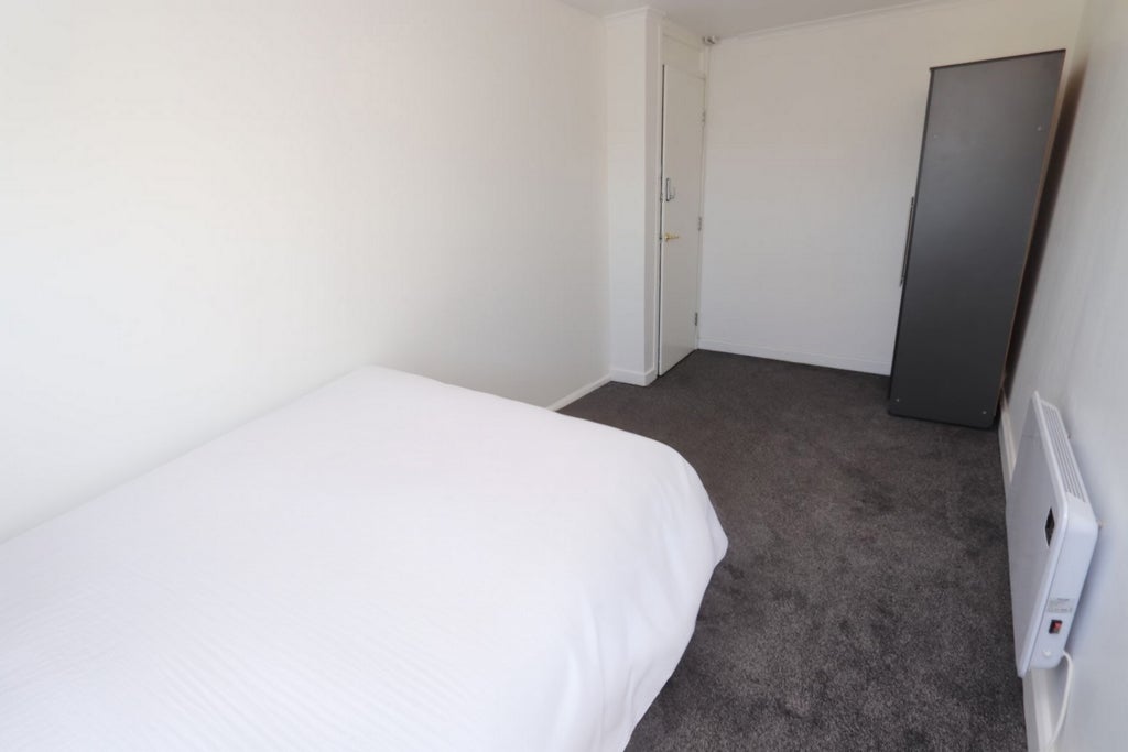 Room Globe Road in Greater London