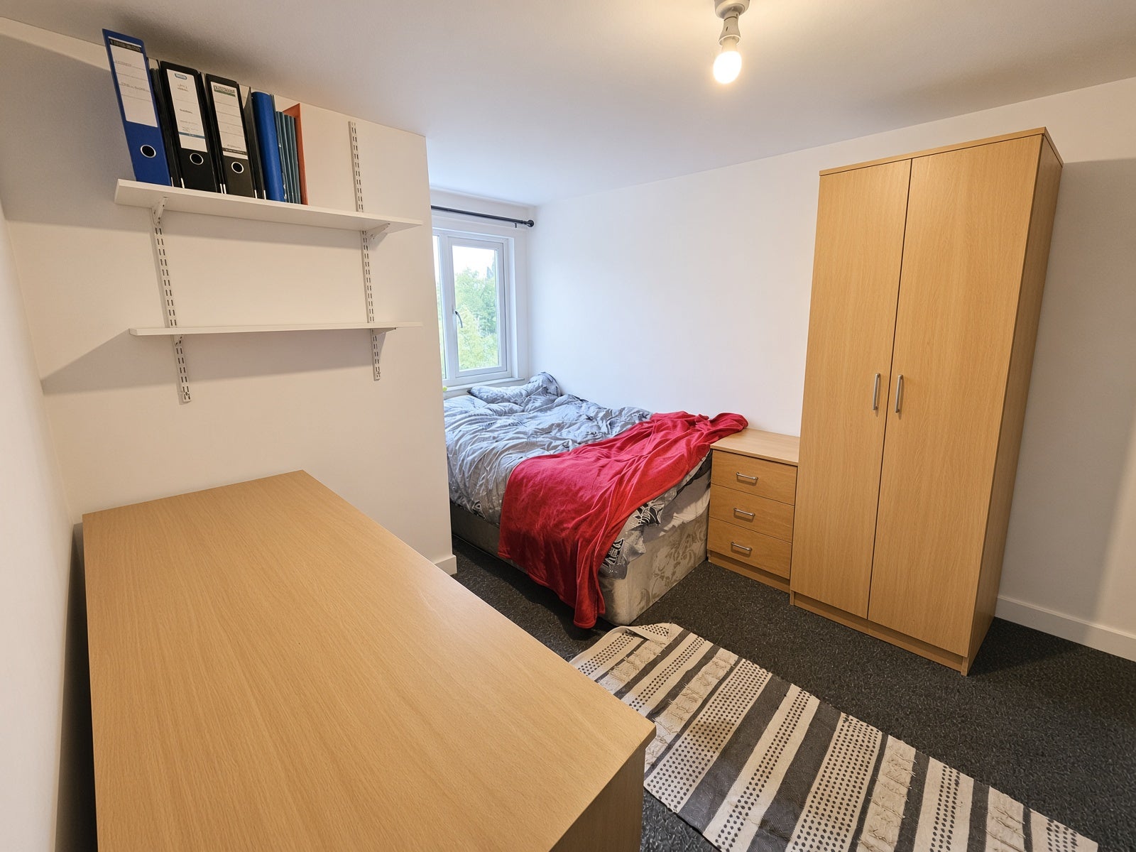 Room Dawlish Road in Birmingham