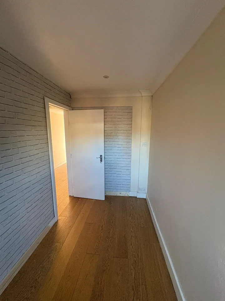 House Alpha Road in Greater London