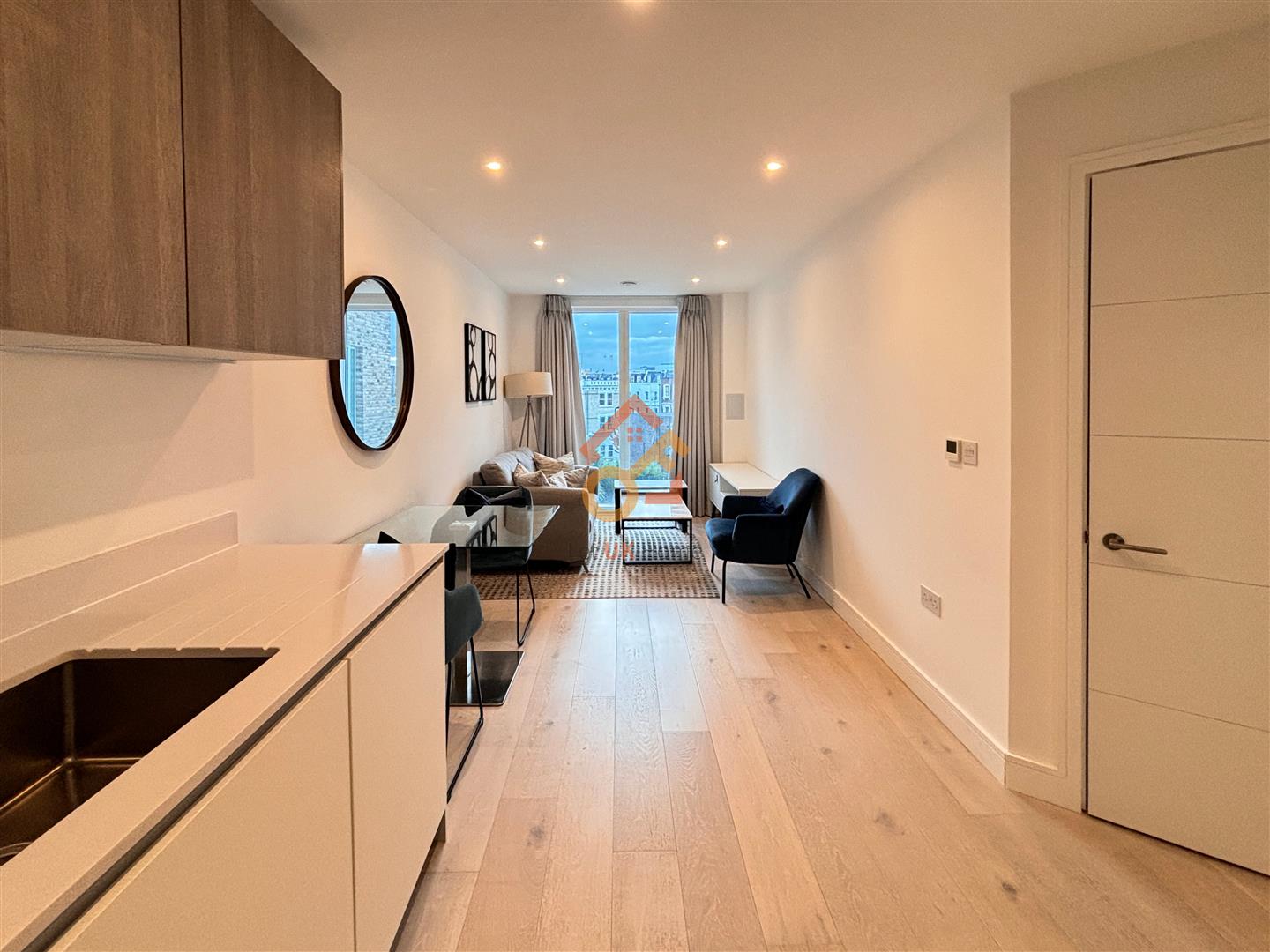 Flat Sinclair Road in Greater London