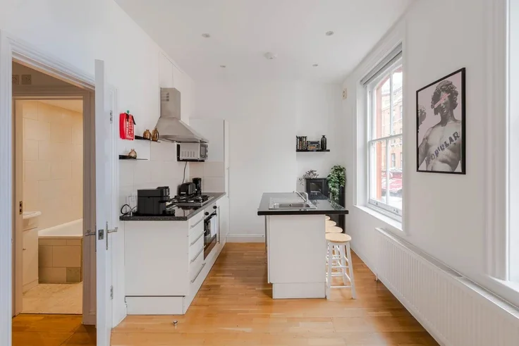 Flat Great Titchfield Street in City of Westminster