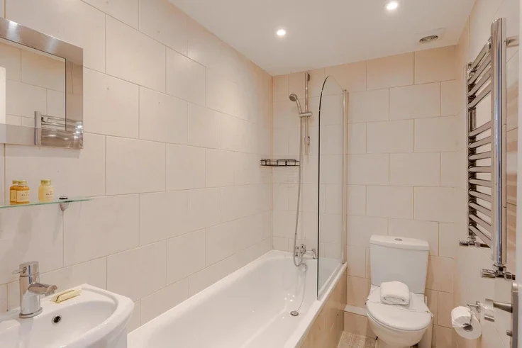 Flat Great Titchfield Street in City of Westminster