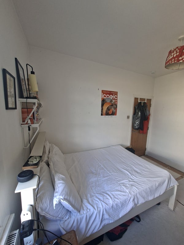 Room Landor Road in Greater London